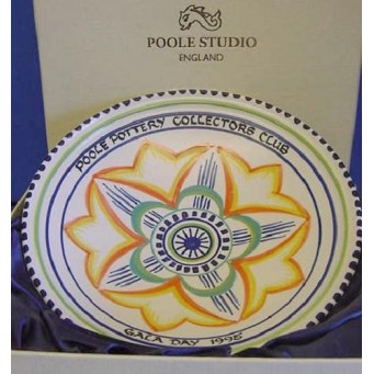 POOLE POTTERY STUDIO COLLECTORS CLUB GALA DAY 1995 FOOTED BOWL